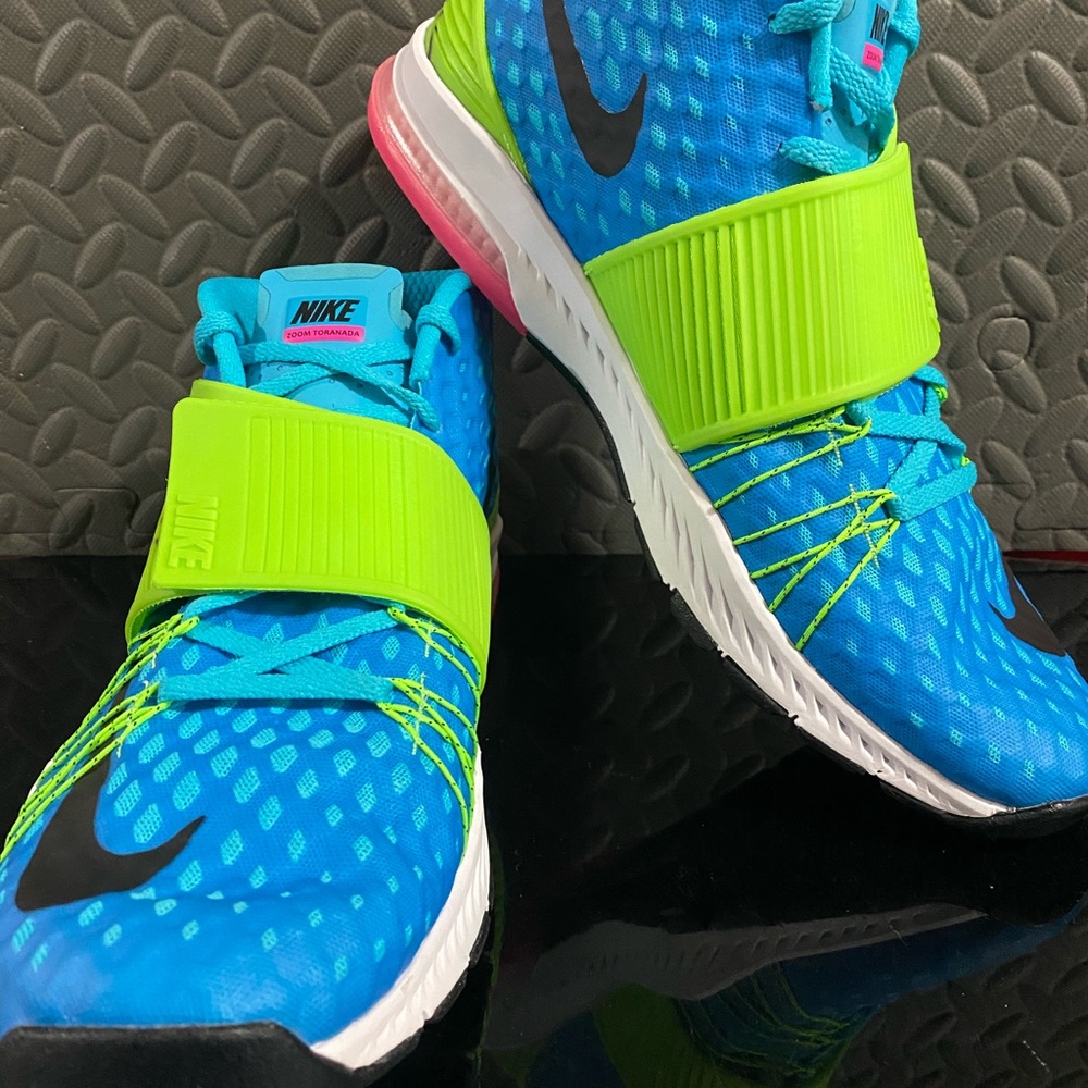 NIKE ZOOM TRAIN TORANADA size 11